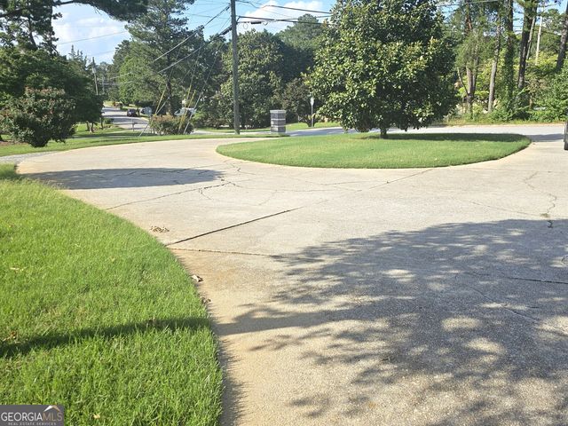 2461 Highland Golf Course Drive SE, Conyers, GA 30013