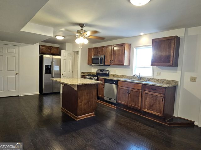 2461 Highland Golf Course Drive SE, Conyers, GA 30013