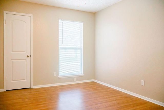 3240 County Road 155, Alvin, TX 77511