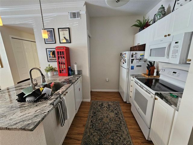 5174 NORTHRIDGE ROAD 209, Sarasota, FL 34238