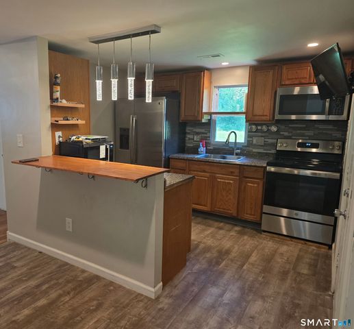 684 Main Street, Plymouth, CT 06782