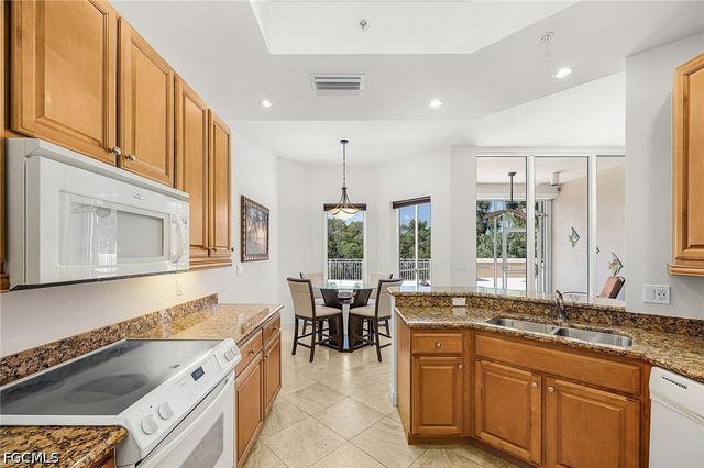 4182 Bay Beach LN 722, Fort Myers Beach, FL 33931