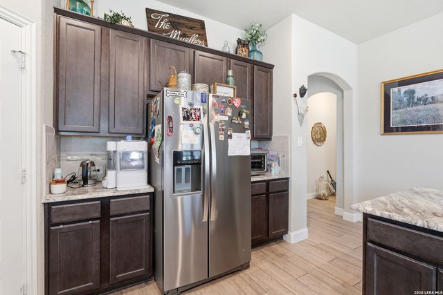 3927 Brazos Bend, San Antonio, TX 78245