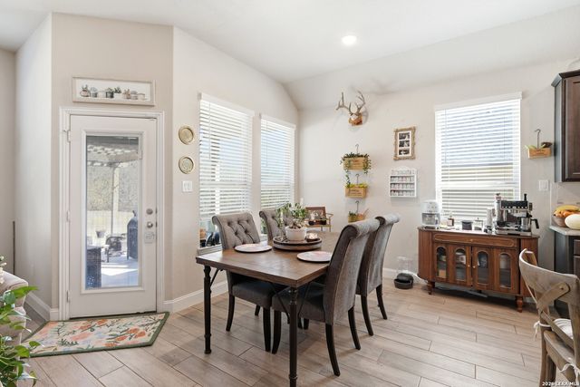 3927 Brazos Bend, San Antonio, TX 78245