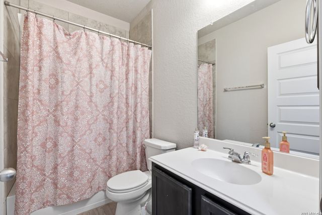 3927 Brazos Bend, San Antonio, TX 78245