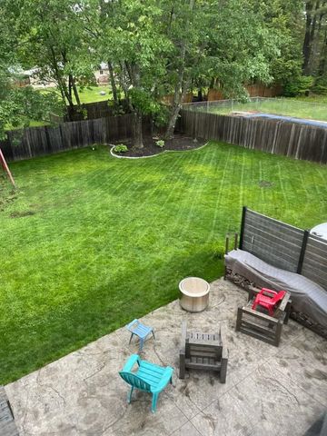 216 East Side Drive, Concord, NH 03301