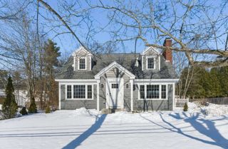 216 East Side Drive, Concord, NH 03301
