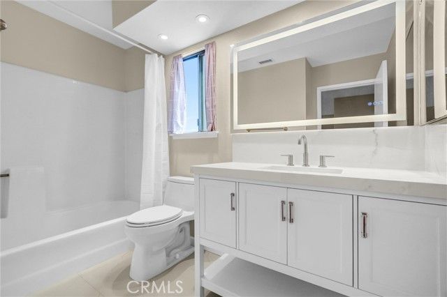 6031 E Ladera, Anaheim, CA 92807