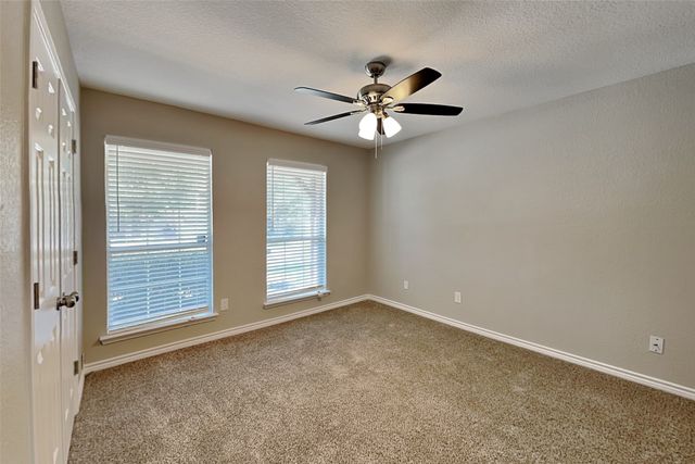 6121 Bowfin Drive, Fort Worth, TX 76179