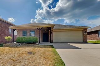 6121 Bowfin Drive, Fort Worth, TX 76179