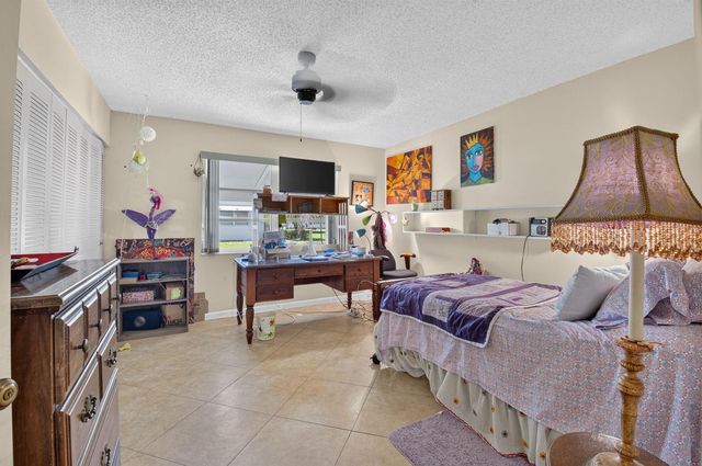 1180 S DRIVE Circle A, Delray Beach, FL 33445