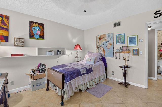 1180 S DRIVE Circle A, Delray Beach, FL 33445