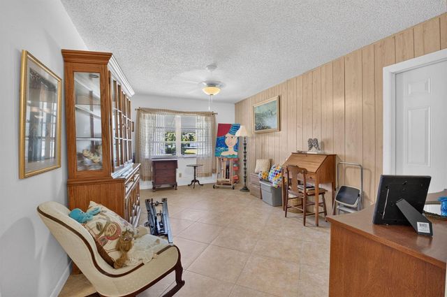 1180 S DRIVE Circle A, Delray Beach, FL 33445