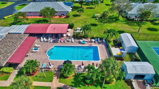 1180 S DRIVE Circle A, Delray Beach, FL 33445