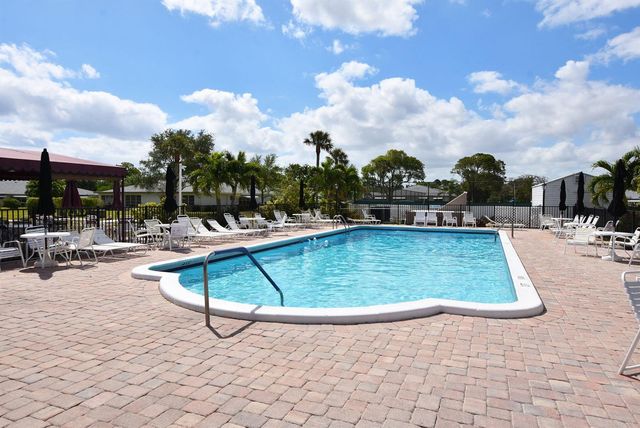 1180 S DRIVE Circle A, Delray Beach, FL 33445