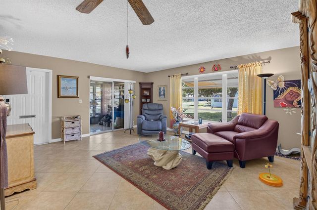 1180 S DRIVE Circle A, Delray Beach, FL 33445