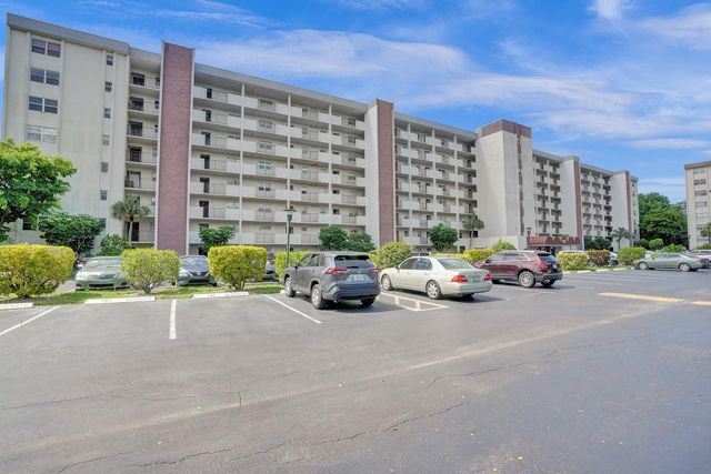 5860 NW 44th Street 603, Lauderhill, FL 33319