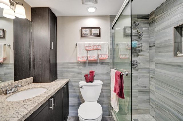 5860 NW 44th Street 603, Lauderhill, FL 33319