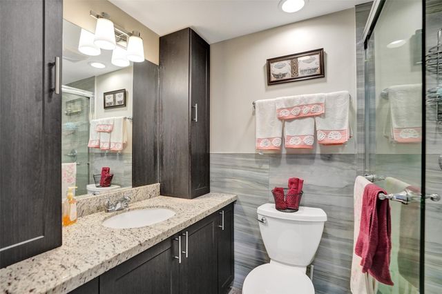 5860 NW 44th Street 603, Lauderhill, FL 33319