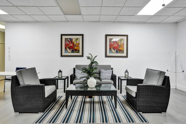 5860 NW 44th Street 603, Lauderhill, FL 33319