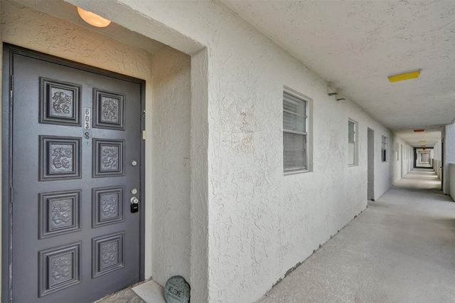 5860 NW 44th Street 603, Lauderhill, FL 33319