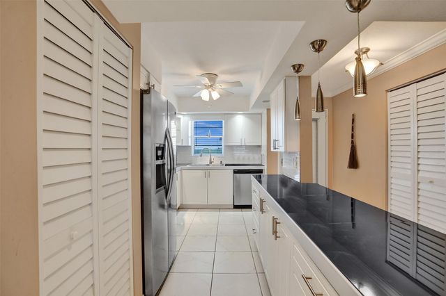 5860 NW 44th Street 603, Lauderhill, FL 33319