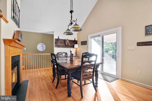 101 BLUE VALLEY RD, Linden, VA 22642