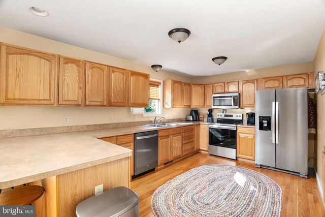 101 BLUE VALLEY RD, Linden, VA 22642