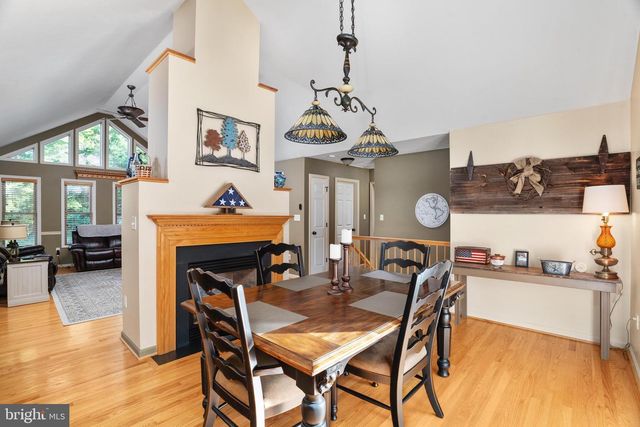 101 BLUE VALLEY RD, Linden, VA 22642