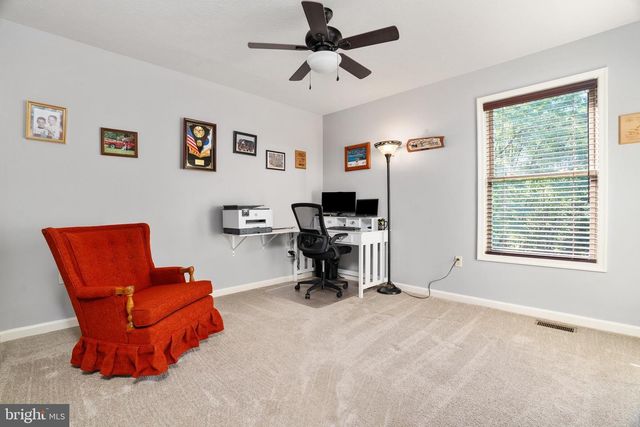 101 BLUE VALLEY RD, Linden, VA 22642