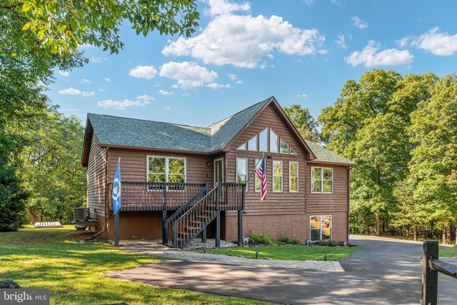 101 BLUE VALLEY RD, Linden, VA 22642