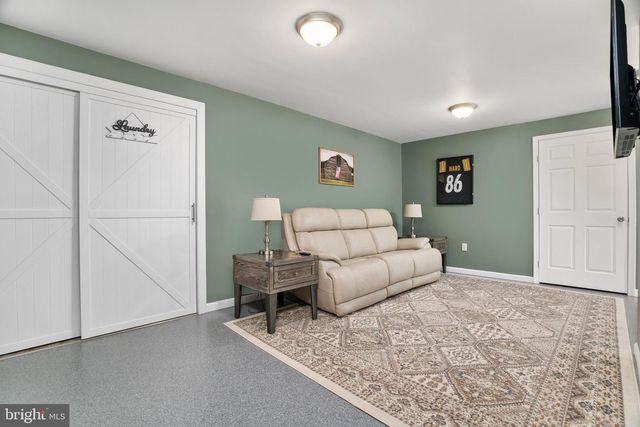 101 BLUE VALLEY RD, Linden, VA 22642
