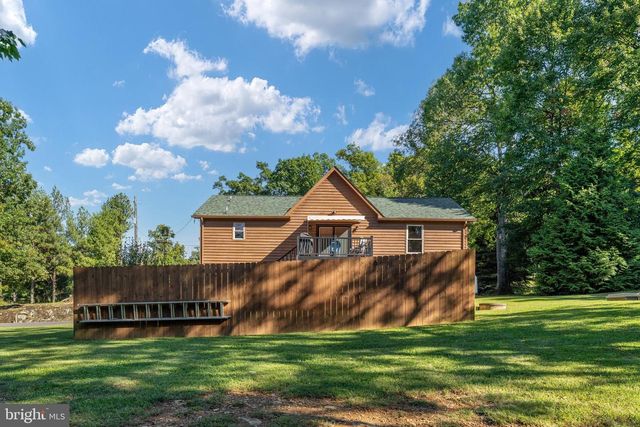 101 BLUE VALLEY RD, Linden, VA 22642