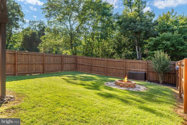 101 BLUE VALLEY RD, Linden, VA 22642