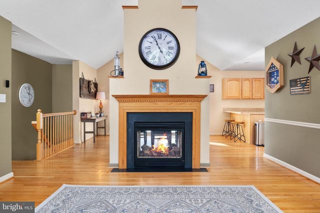 101 BLUE VALLEY RD, Linden, VA 22642