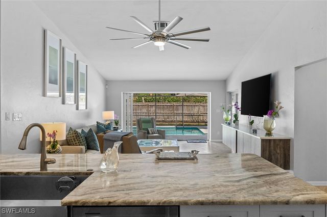 2467 Pine Woods CIR 3, Naples, FL 34105