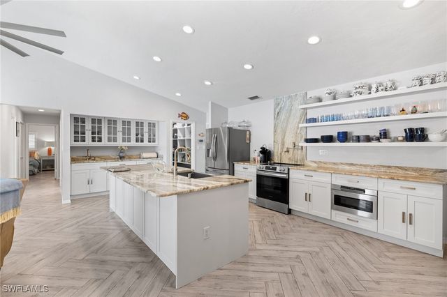 2467 Pine Woods CIR 3, Naples, FL 34105