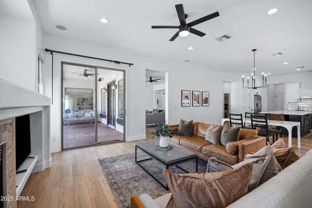 3938 E Dubois Avenue, Gilbert, AZ 85298