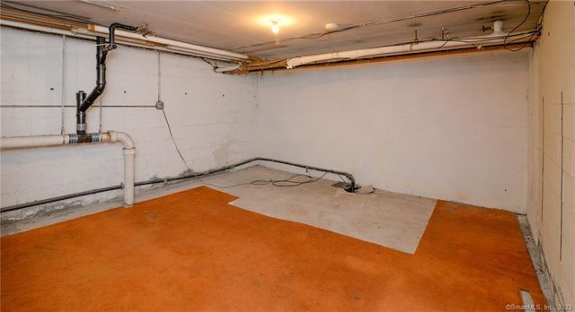 42 Abner Court 42, Bridgeport, CT 06606