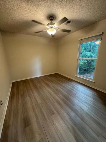 5298 Miller Road SW, Lilburn, GA 30047
