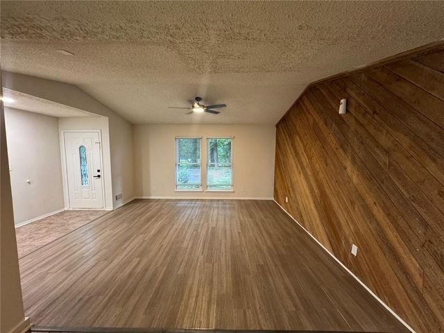 5298 Miller Road SW, Lilburn, GA 30047