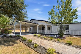 670 Quail Run, Lytle, TX 78052