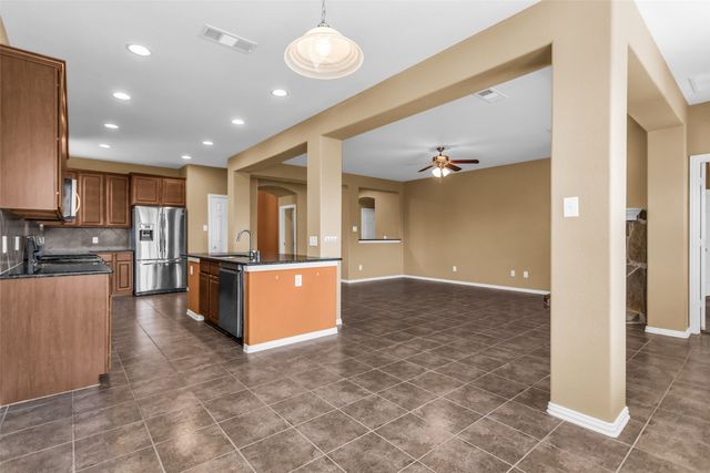 2620 Tradewinds Drive, Little Elm, TX 75068