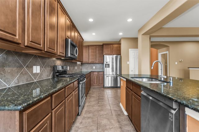 2620 Tradewinds Drive, Little Elm, TX 75068