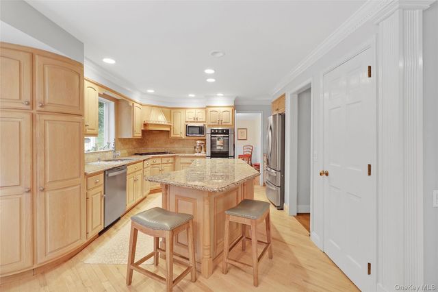180 Somerstown Road, Millwood, NY 10546