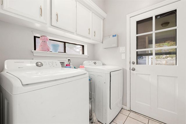 5719 Lone Cedar Drive, Houston, TX 77345