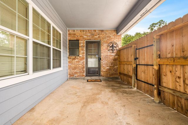5719 Lone Cedar Drive, Houston, TX 77345