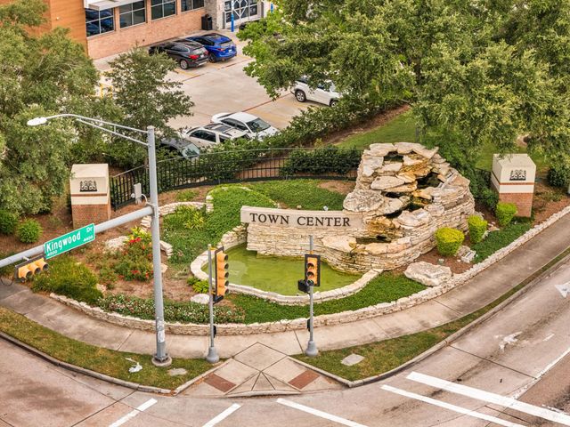 5719 Lone Cedar Drive, Houston, TX 77345