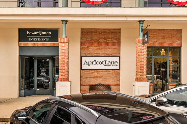 5719 Lone Cedar Drive, Houston, TX 77345