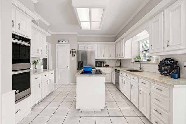 5719 Lone Cedar Drive, Houston, TX 77345